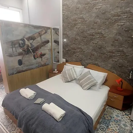 Apartman Hangar 94 - Center - Free Vouchers *