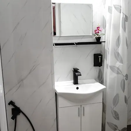 Hangar 94 - Center - Free Vouchers Apartman