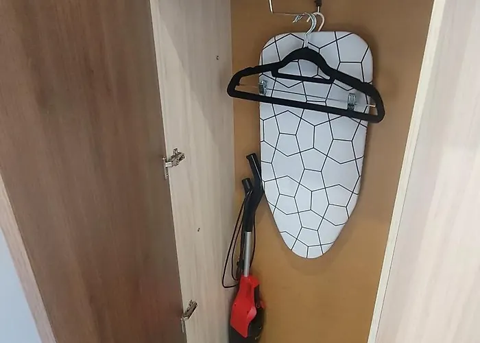 Hangar 94 - Center - Free Vouchers アパート *