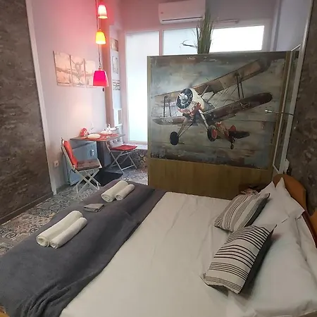 Hangar 94 - Center - Free Vouchers Sofie